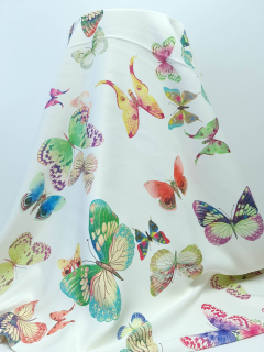Material draperie satinat cu imprimeu fluturi colorati