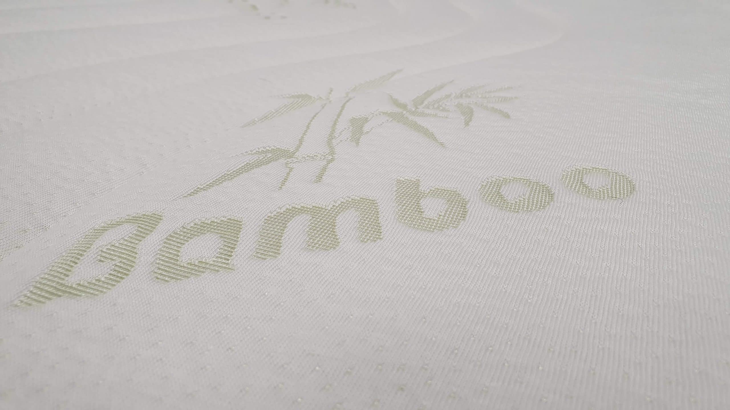 Husă bambus crem matlasată cu elastic 160x200 cm