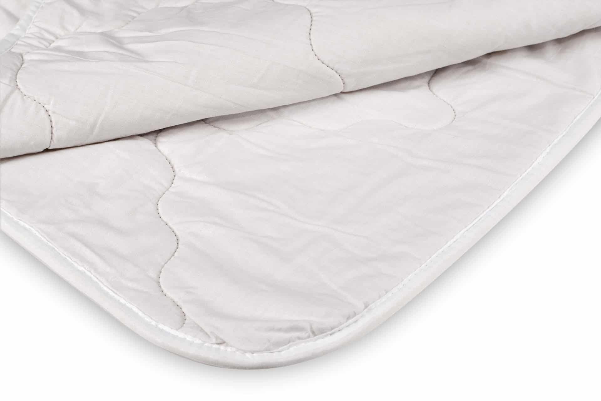 Pilotă de iarnă 200x220 cm cu lână naturală și bumbac, 300 g/m²