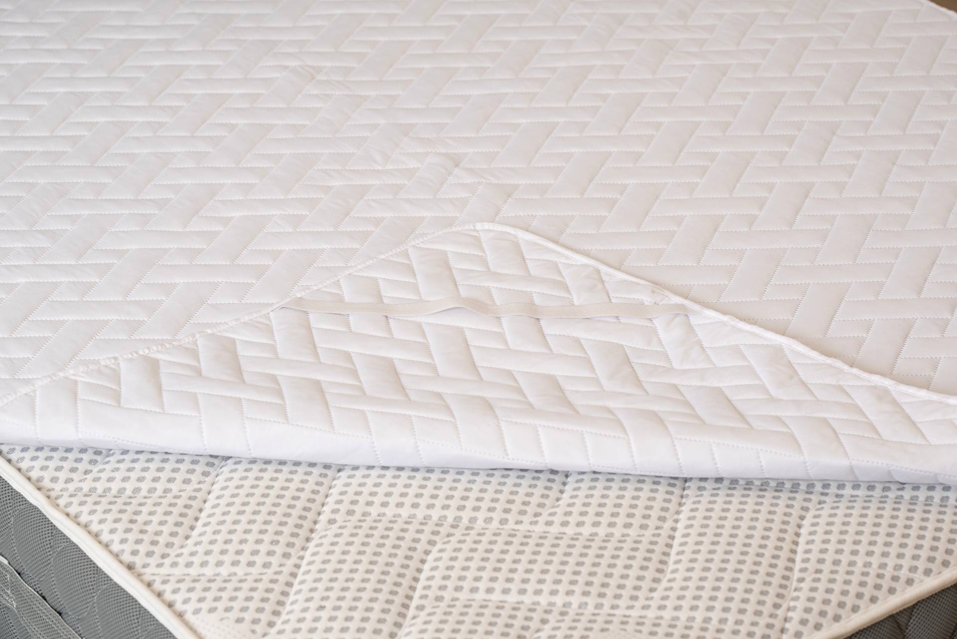 Protecție matlasată HypoallergenicMed 80x180 cm lavabilă 95°C