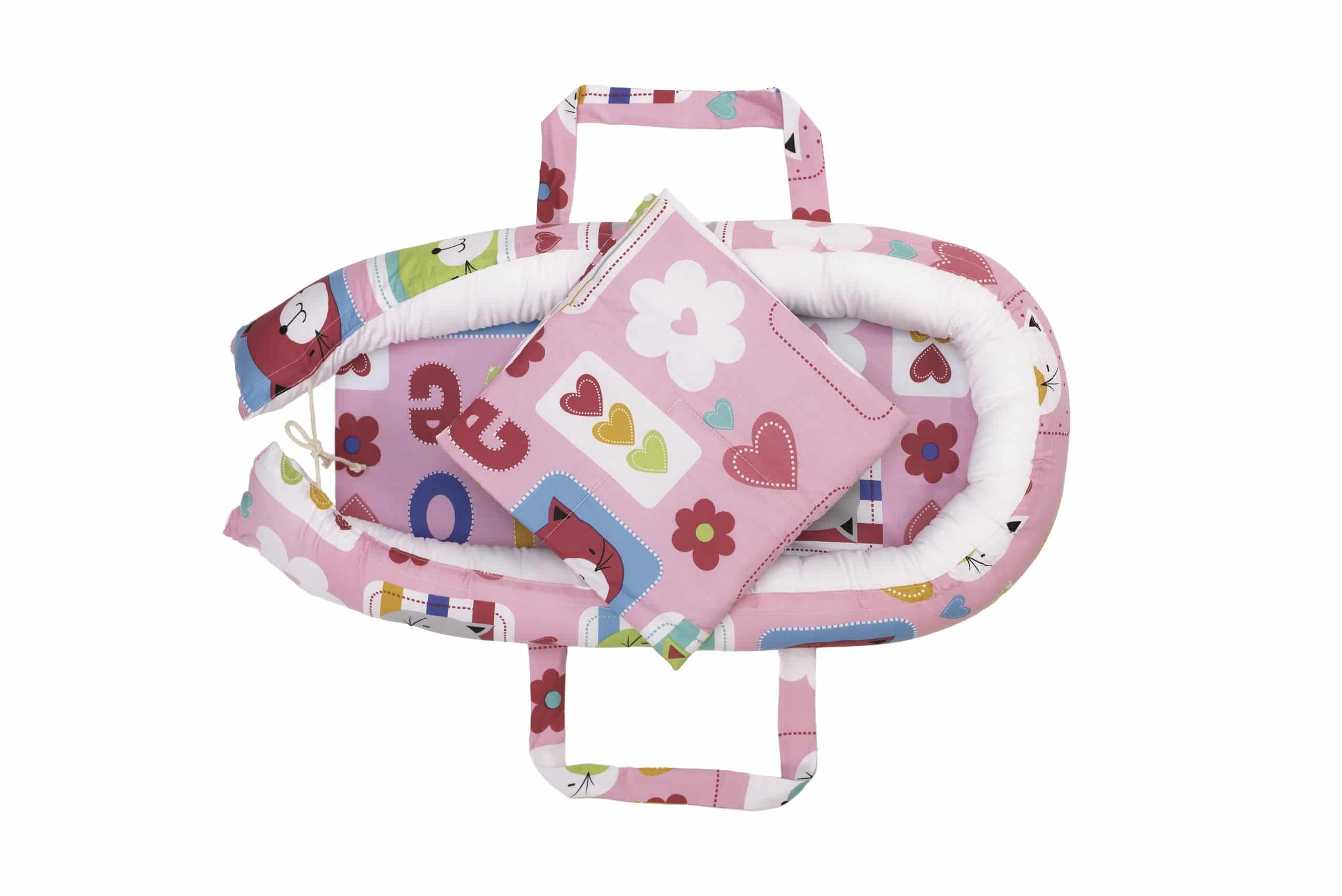 Set Baby Nest cu cuib bebeluși, saltea 42x84x2 cm și pătură 70x70 cm cu imprimeu Pisicuțe