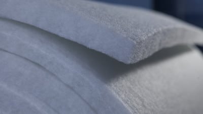 Vatelină din fibre 100% poliester, 50 g/m², lățime 2,30 m, lungime 170 m