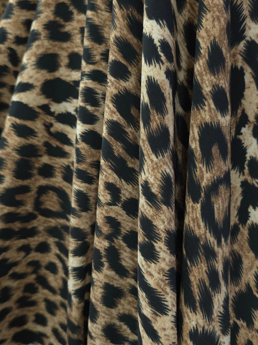 Matase tip piersica animal print bej