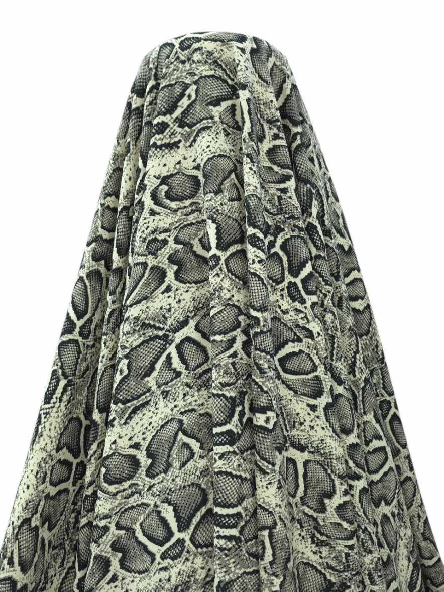 Matase tip piersica snake print