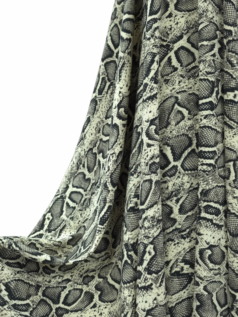 Matase tip piersica snake print