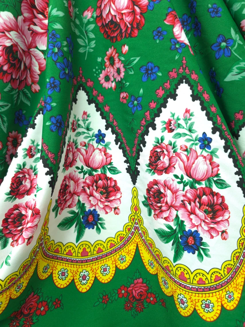 Matase imprimeu traditional verde