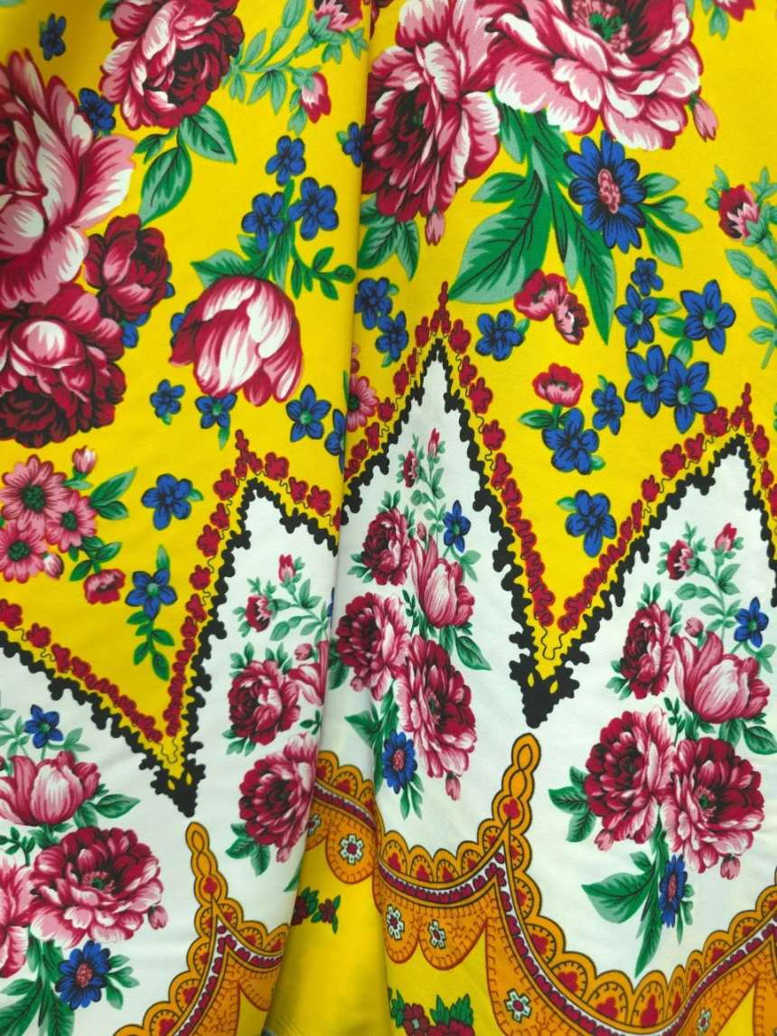 Matase imprimeu traditional galben