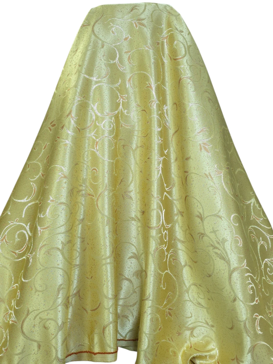 Material draperie bej auriu cu model ramurele