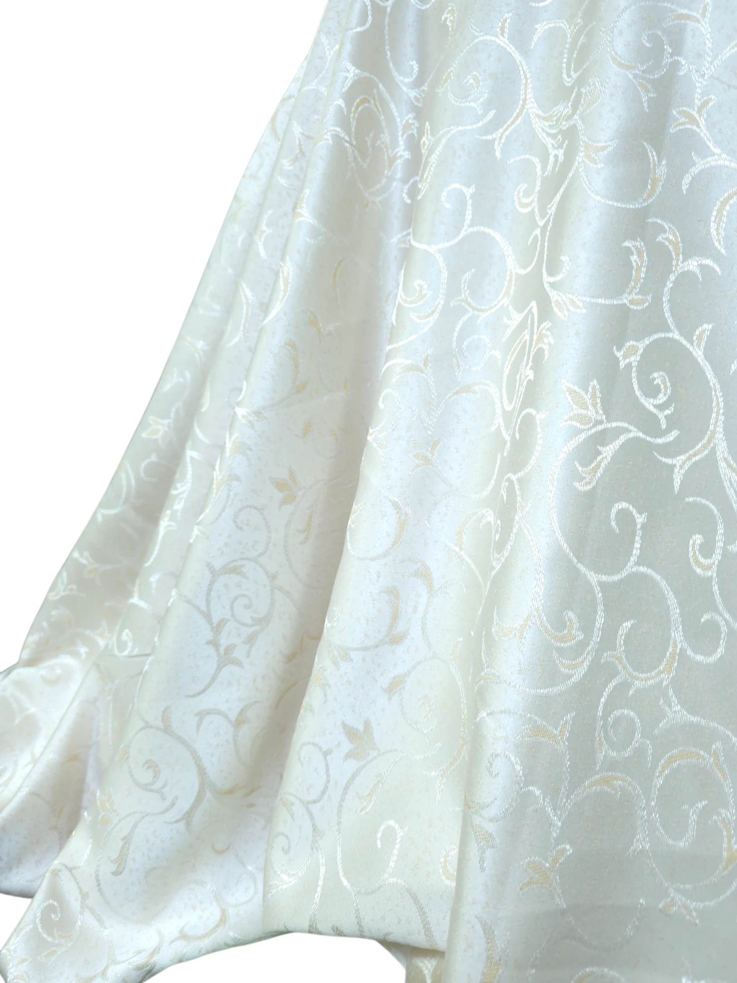 Material draperie crem cu model ramurele
