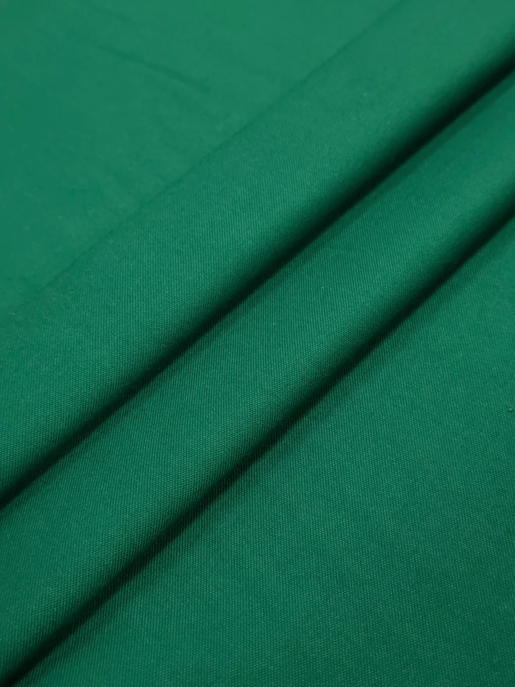 Stofa Premium pentru mese de biliard sau jocuri Verde Emerald
