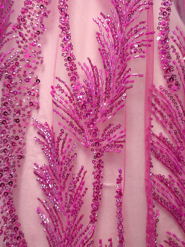 Broderie brodata cu margele ciclamen