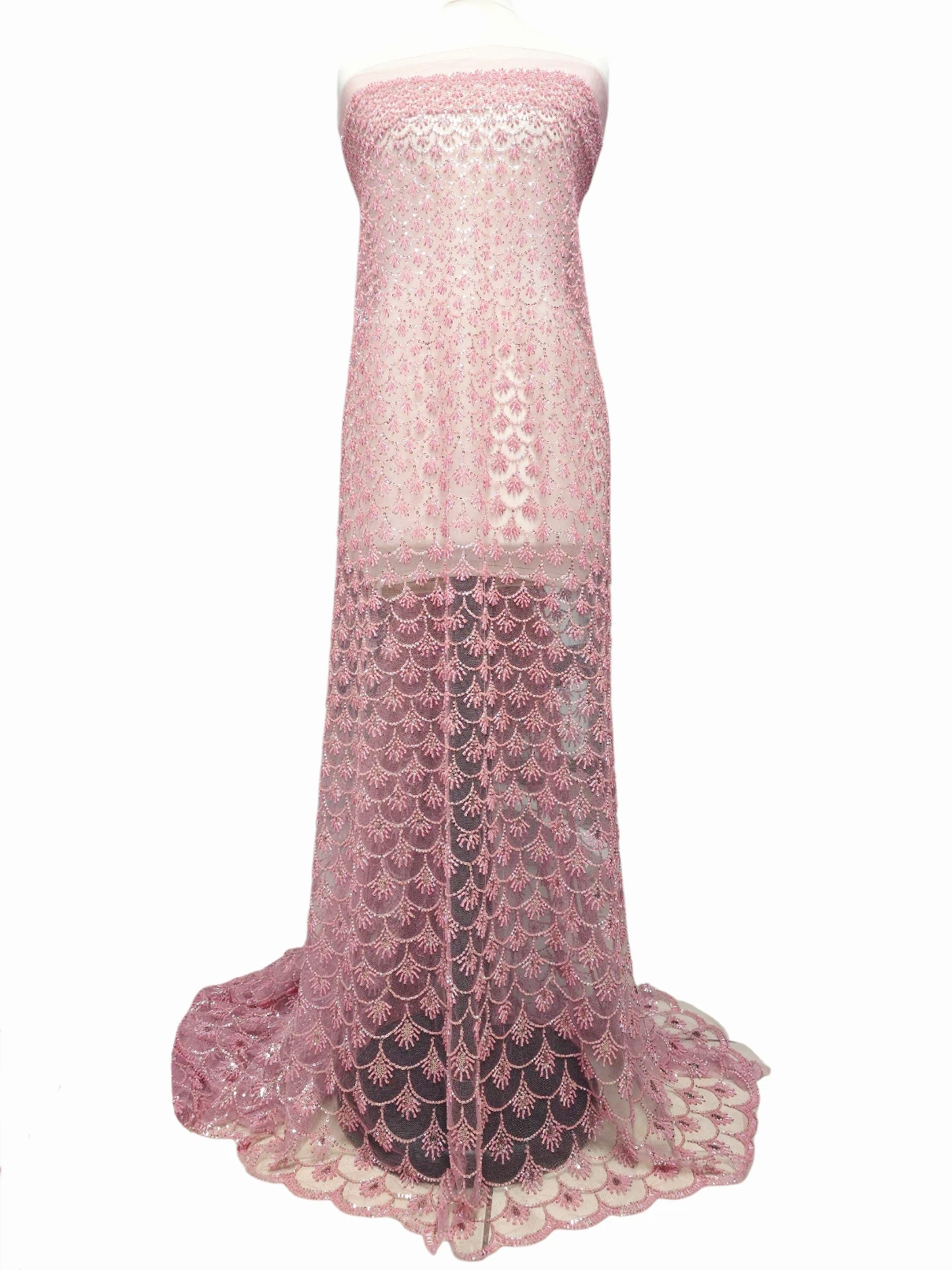 Broderie brodata cu margele roz prafuit model shell