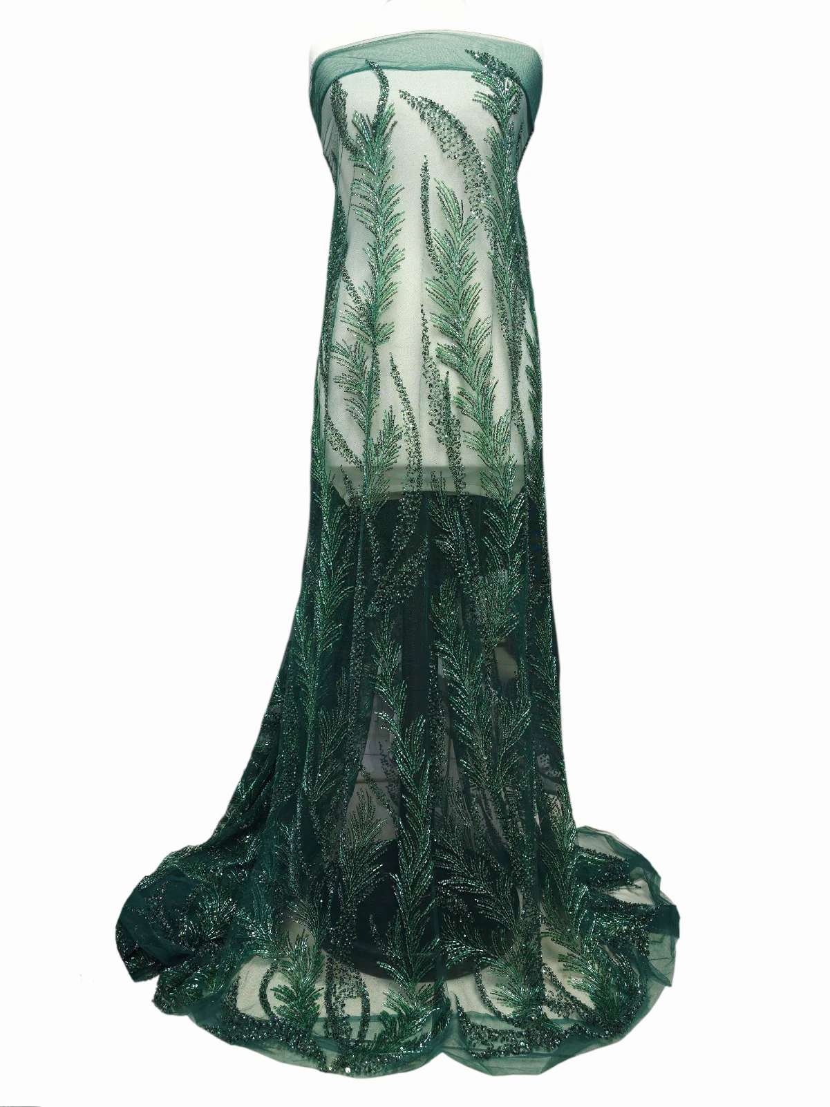 Broderie brodata cu margele verde smarald