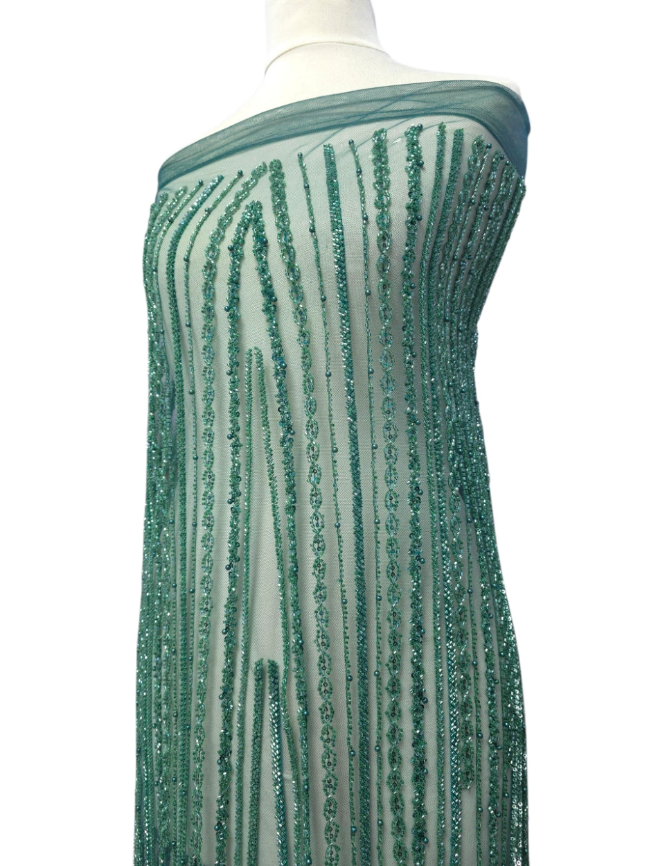 Broderie brodata cu margele verde