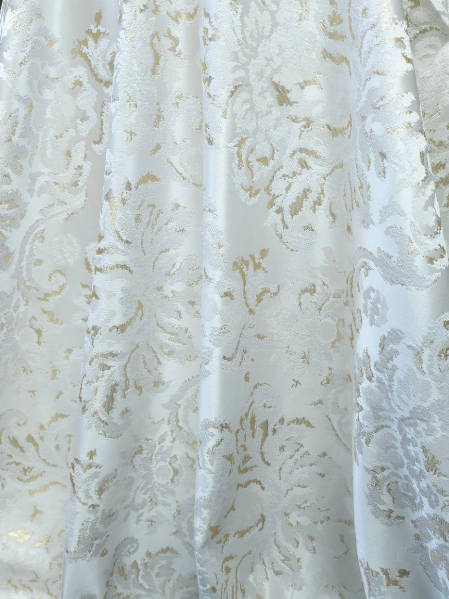 Material draperie jacquard barok ivoire cu model auriu