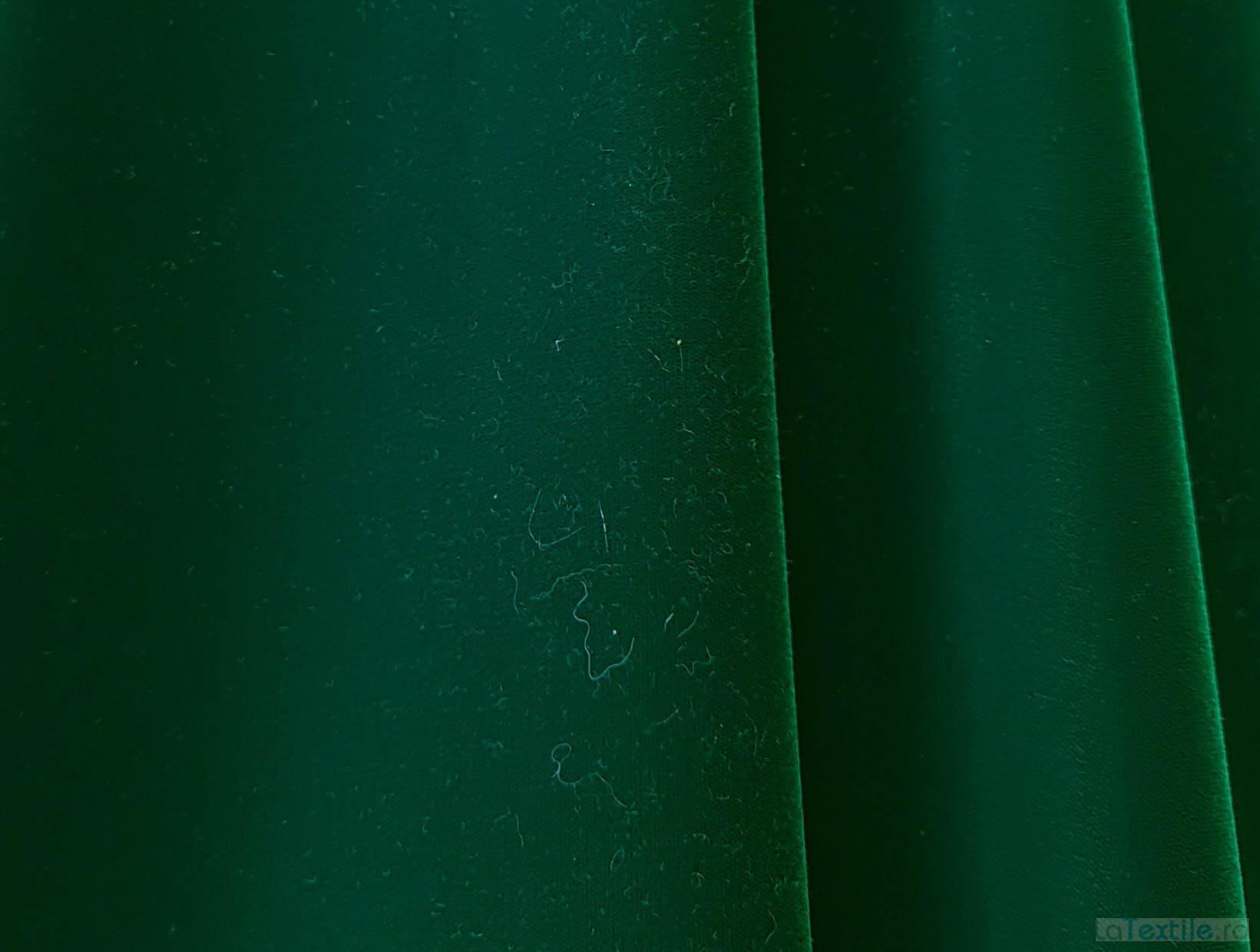 Catifea de matase verde smarald
