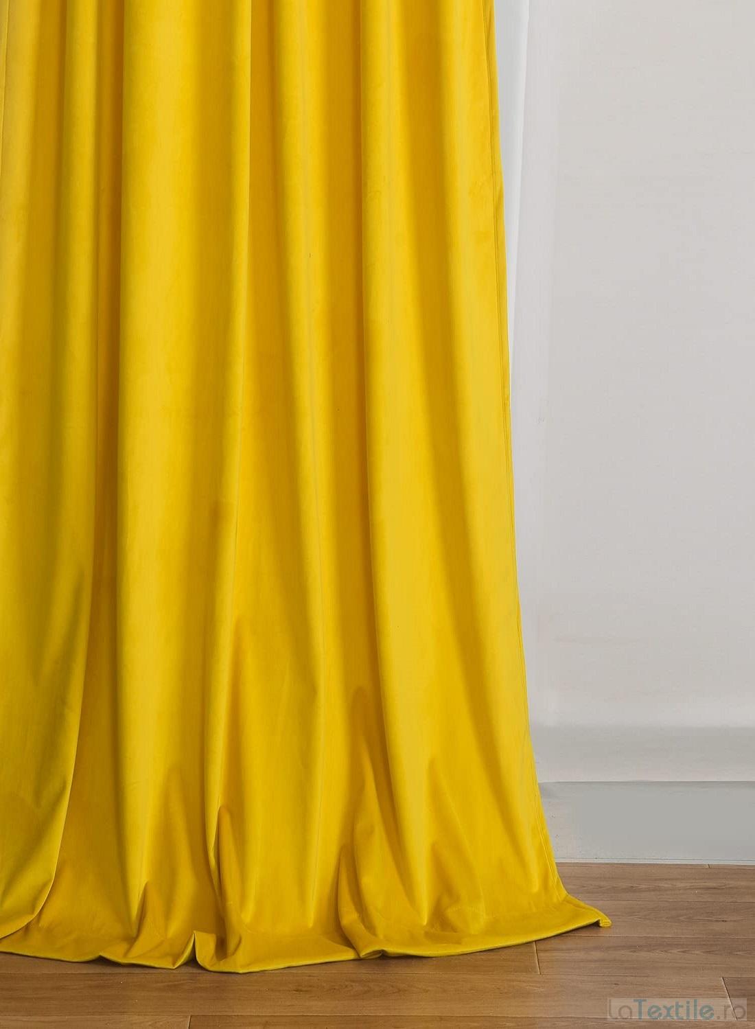 Material draperie catifea galbena