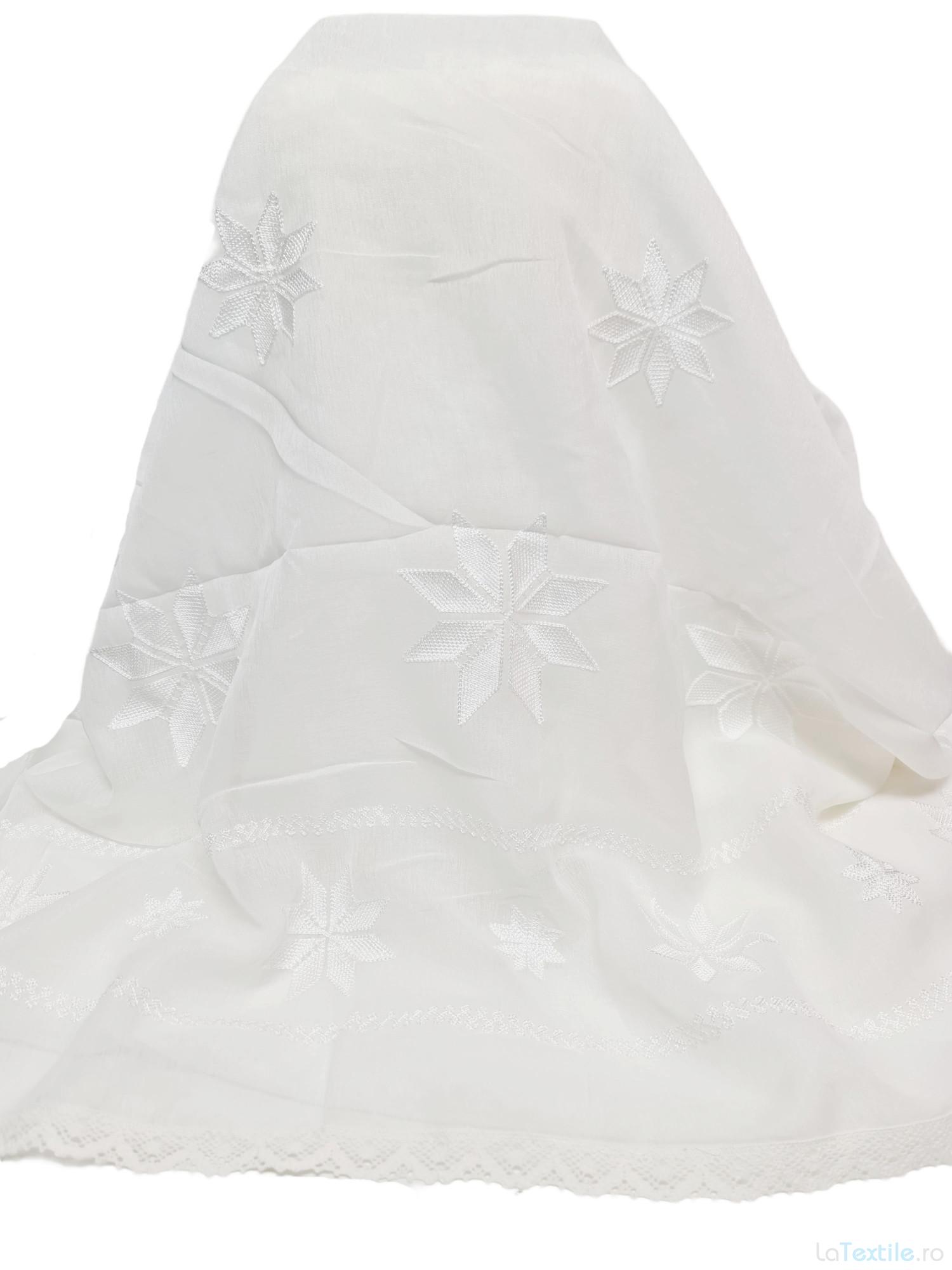 Material perdea bucatarie cu broderie alba