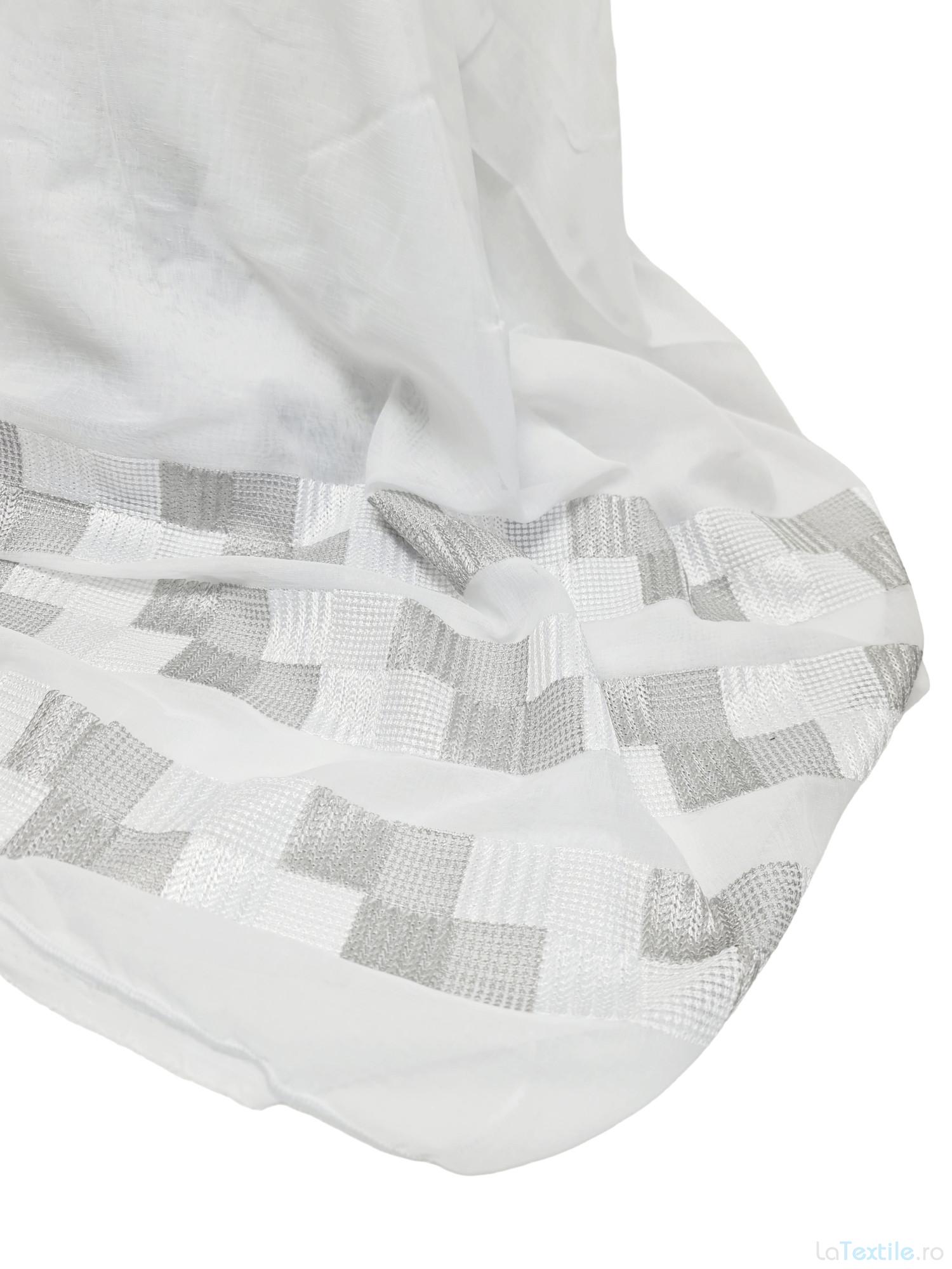 Material perdea bambus bordura brodata patrate gri