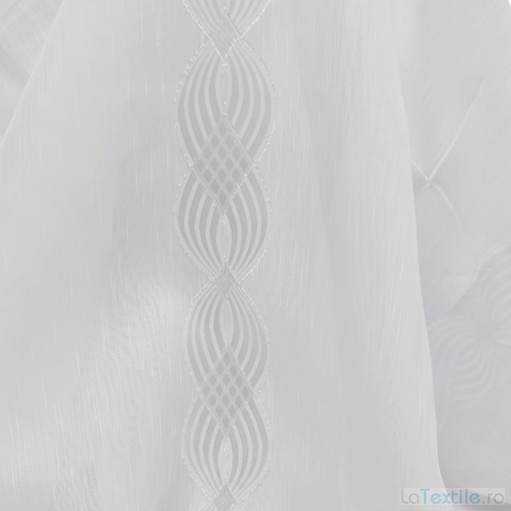 Material perdea alba cu spirala brodata alba