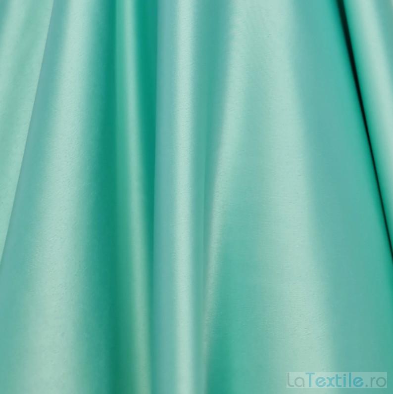 Tafta elastica Soft cu fir de matase verde menta