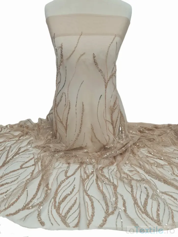 Broderie pe tul cu margele bej model ramuri