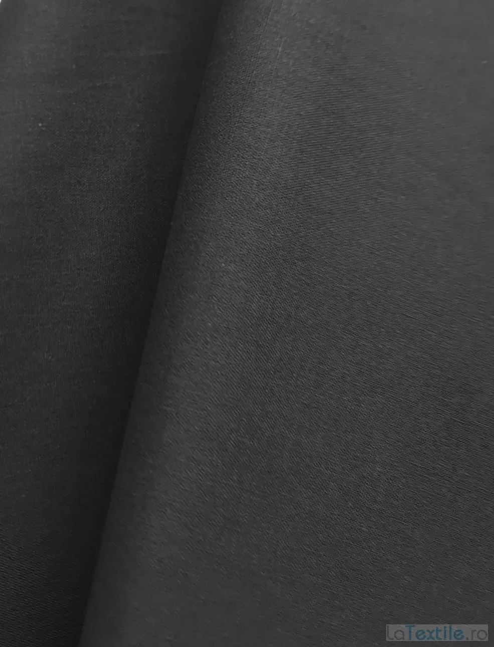 In natural negru usor elastic