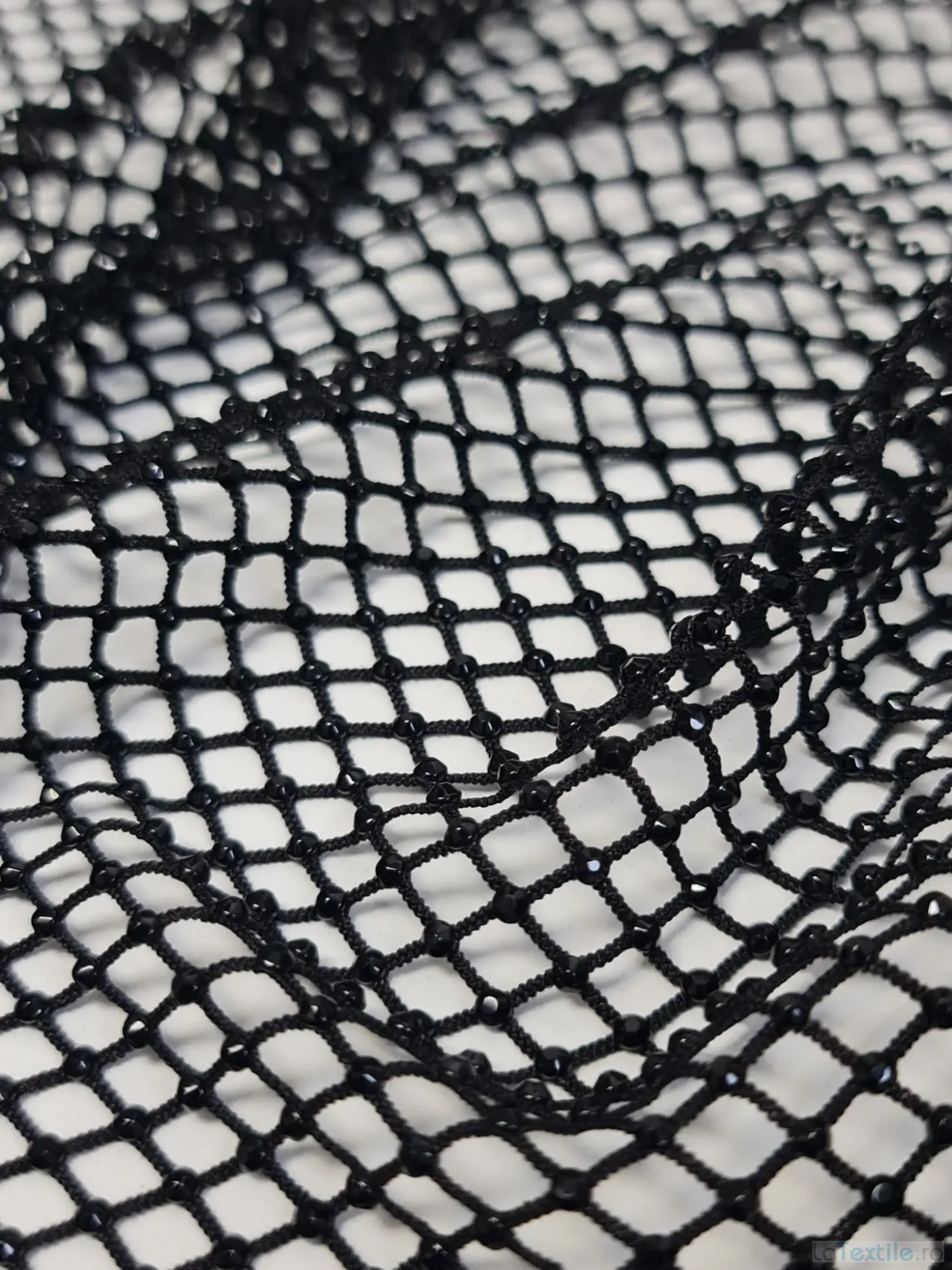 Mesh tesatura plasa cu pietricele negre