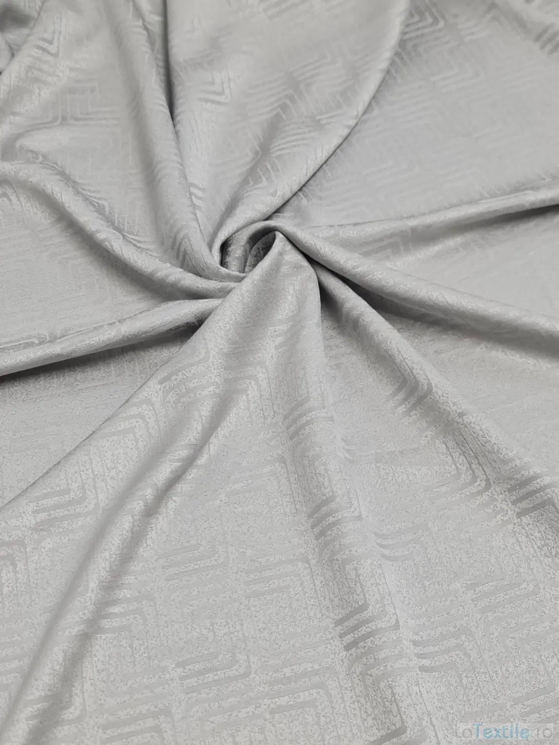Jacquard gri cu model