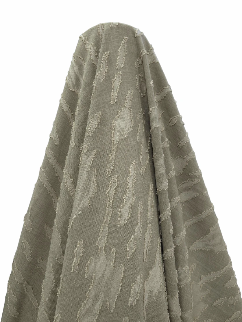 Tesatura tip in model jacqard bej inchis