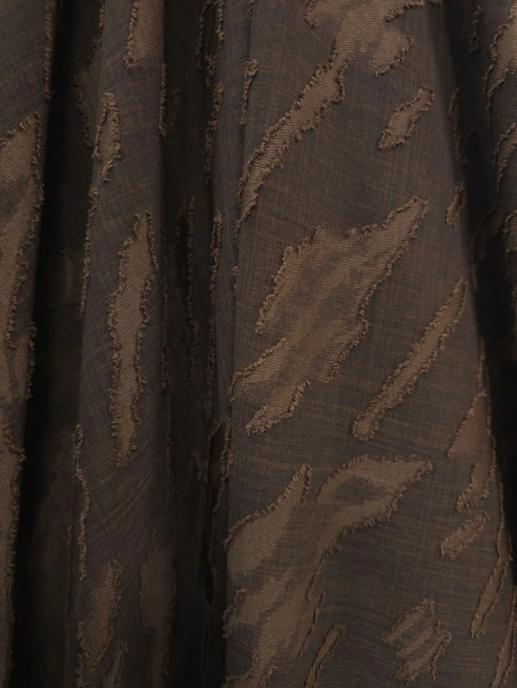 Tesatura tip in model jacqard maro