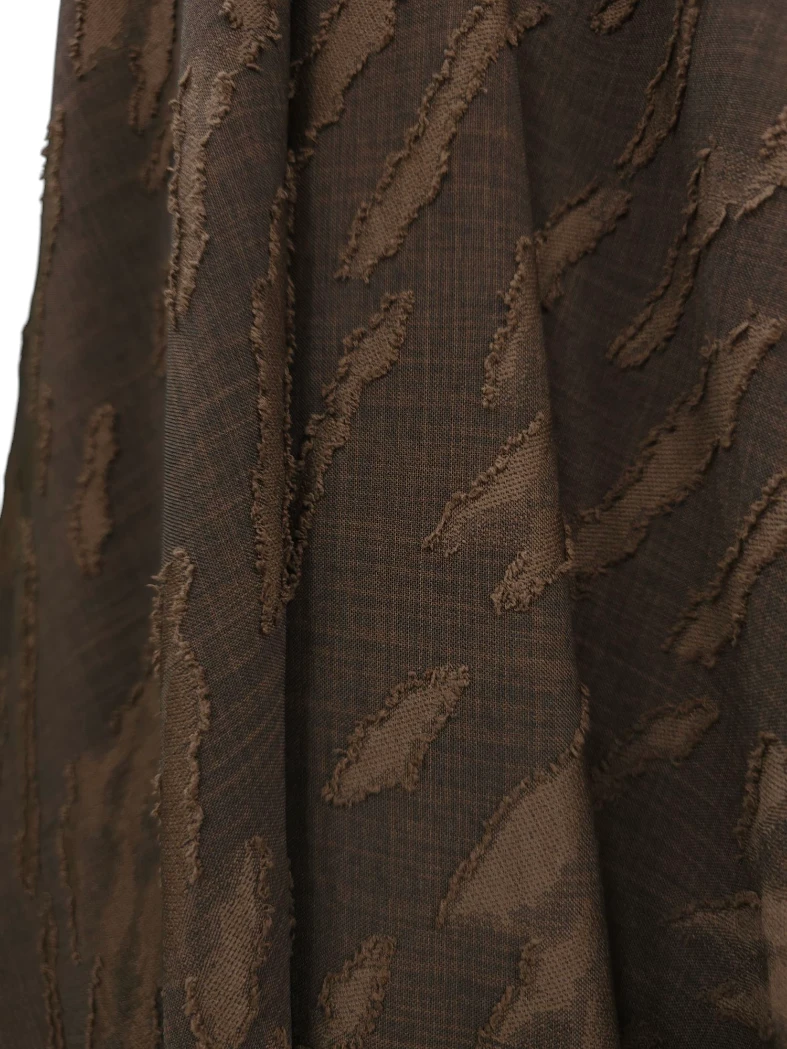 Tesatura tip in model jacqard maro