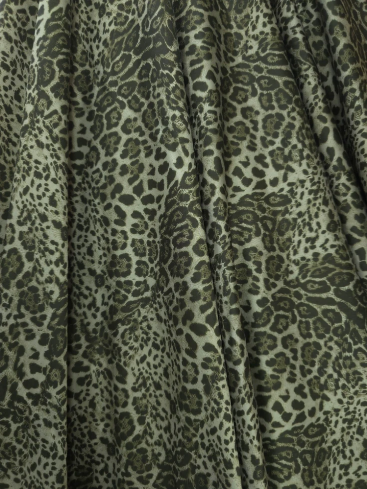 Matase satinata animal print verde