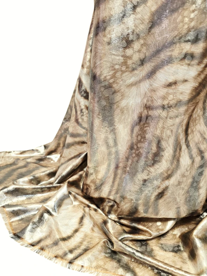 Matase animal print cu pelicula maro