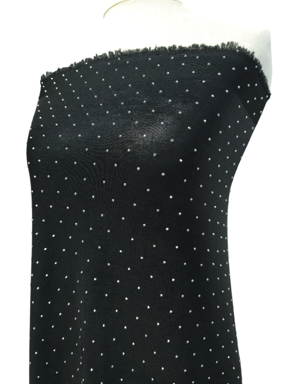 Lycra negru cu pelicula si pietre aplicate