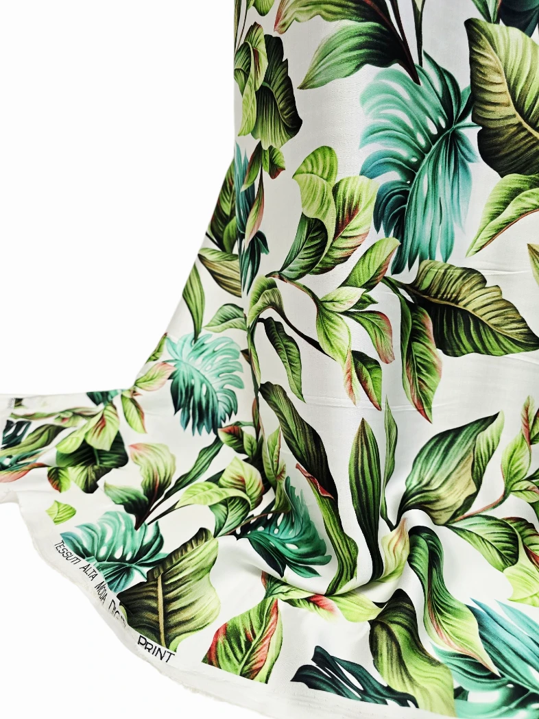 Țesătură din vâscoză imprimată cu motiv tropical