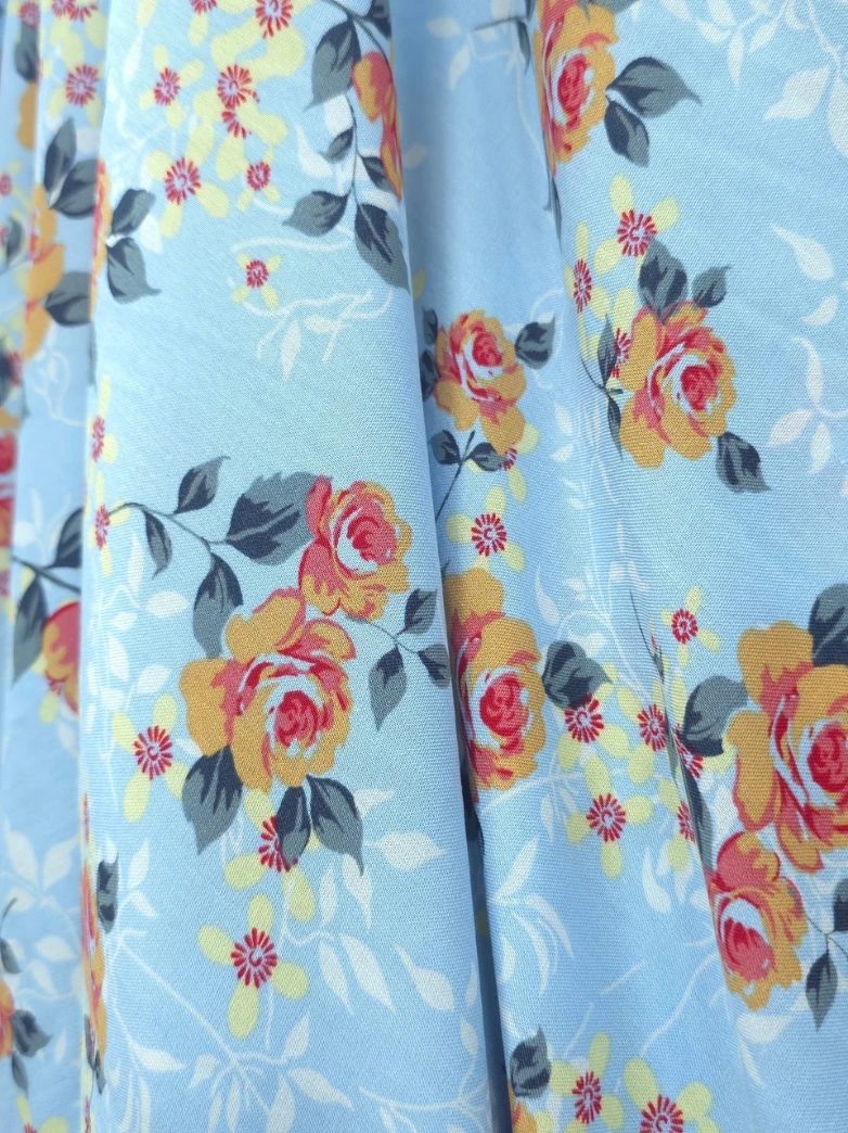 Vascoza cu Bumbac Imprimata Summer Roses